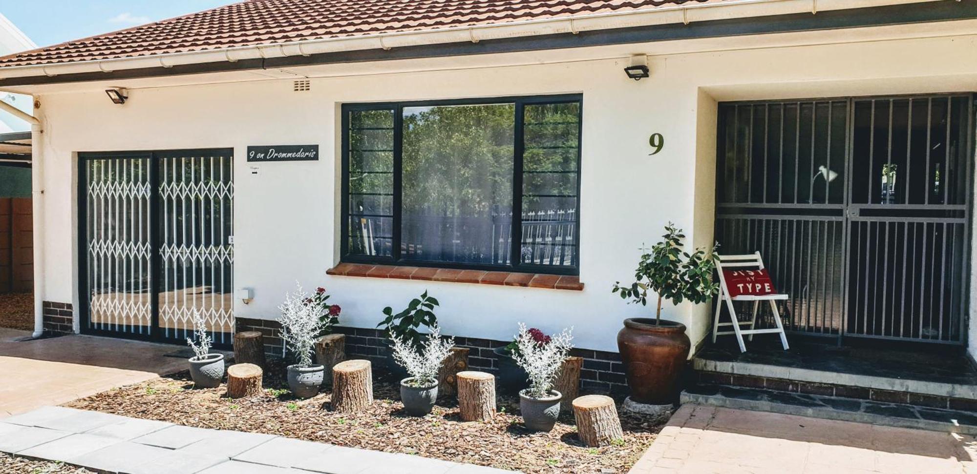 9 On Drommedaris Hotel Stellenbosch Bagian luar foto